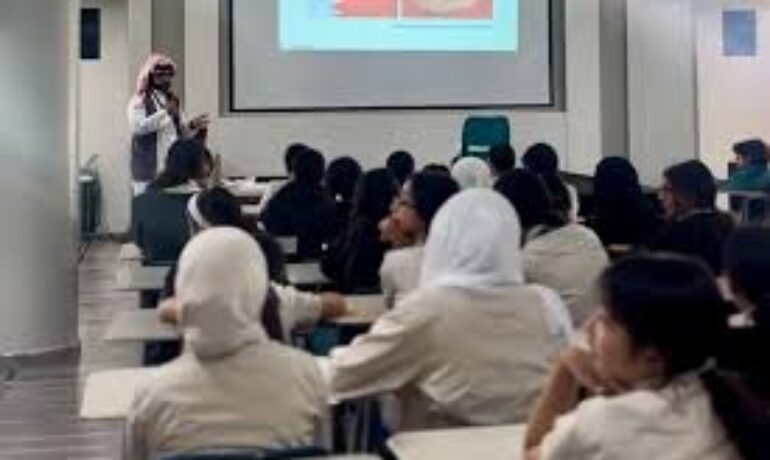 DANAT empowers Bahraini youth through educational pearl workshop
